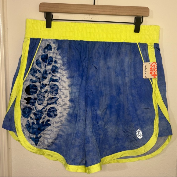 FP Movement by Free People Pants - NWT FP Movement Long Shot Printed Logo Shorts in Shiburi Buti Blue Combo size L